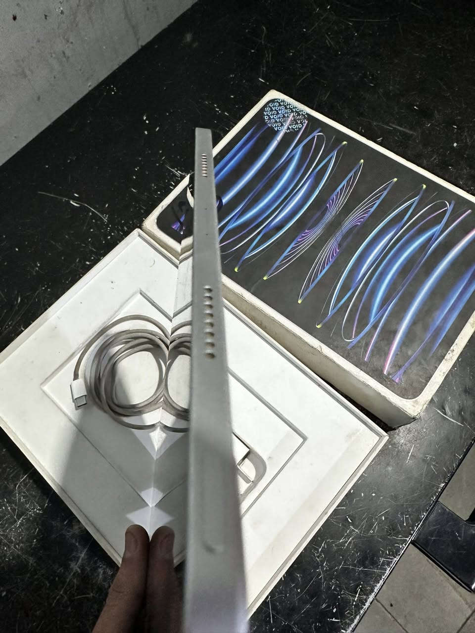 سلام عليكم ايباد 11 M2ذاكره ١٢٨ نضافه ٩٠ بل ميه البطاريه ٨٤ماكني بغداد الاستفسار
***********
