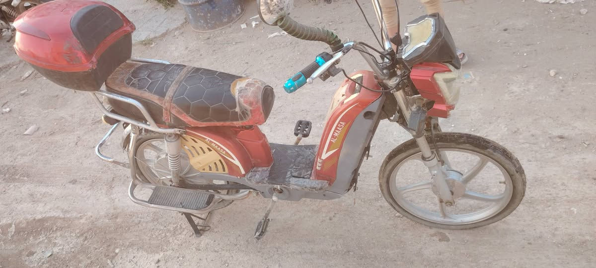 بدون بطاريات سعره ١٠٠
***********
