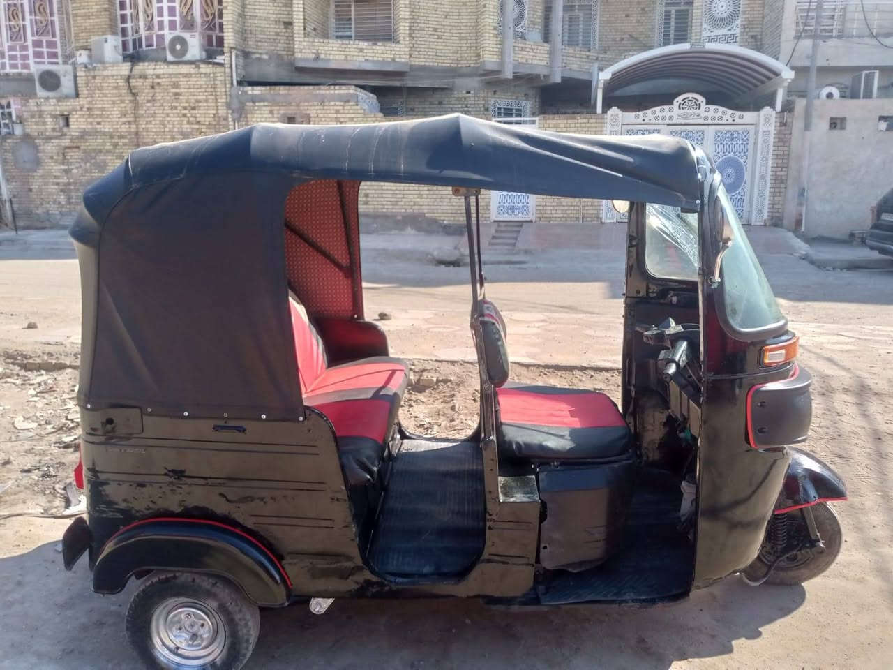 سلام عليكم شباب تكتك البيع موديل17سعر2400وبيهء مجال تكتك كله تعمير جديد *********** أني مكلف بل نشر رحمه الوالديكم لا تراسلوني
