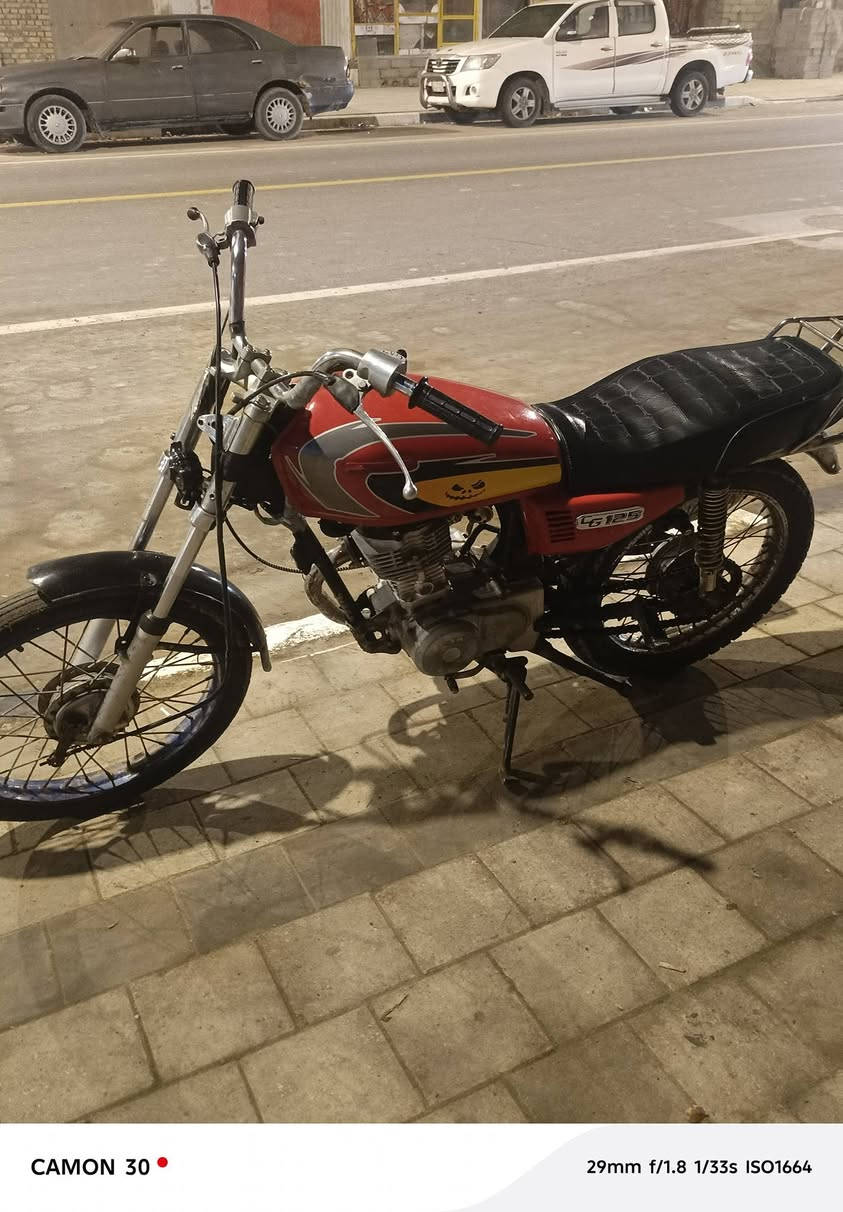 السلام عليكم  
دراجه نامه لا تنقيص ولا تبخير مكاني قضاء الصادق 
السعر 350 بيع مستعجل رقم الهاتف ***********
اخوان الدراجه كامله ما بيها اي نقص المو شراي لا يراسل
