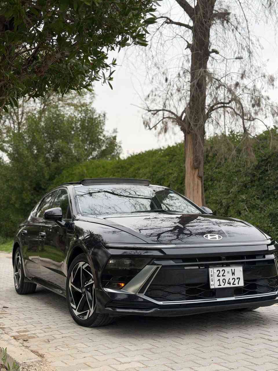 للبيع فقط 
 شوف تفاصيله مذكوره كله واتصل برقم
هونداي سوناتا 2024 فول 1/1 
محرك :2500 تنفس طبيعي 
عداد مشي : 18 الف مايل 
مواصفات 
1_بصمة
2_بصمة ابواب 
3_ تشغيل عن بعد 
4_فول بانوراما 
5_لد امامي مع عدسات زنون 
6_ كشافات 
7_اشاير مري 
8_ نقطه عمياء 
9_ لد خلفي
10_كشنات كهرباء 
11_ تدفئة كشنات 
12_شحن واير لس 
13_شاشه تبريد منفصل 
14_ سايد بريك كهرباء 
15_ اوتو هولد 
16_كير تعليك 
17_ شفتات ستيرن 
18_بصمه جنطه 
19_مانع انزلاق 
20_تحكم وضعيات قياده 
21_شاشه متصل مقوسة 
تدعم خراىط وكاربلي 
22_رادار امامي وكامره رادار 
23_كامره خلفية دقه عاليه 
24_حساسات اوتو ستوب 
25_فول تحكم ستيرن مع قياده ذاتيه 
مرقم اربيل الدولي الجديد 
(تحويل مباشر )
سياره بيها جاملغ صبغ وطرف البنيد 
بدون دواخل شرط وباقي سياره كفاله عامه لا رصعه ولا شخط وصور حادث مرفقه وي الصور ايرباك برده واستيرن وراجع سستم 
مكاني بغداد قرب علوه الرشيد يم القوس اي استفسار الاتصال بلرقم 
 #ا_***********_
 #ا_***********_
