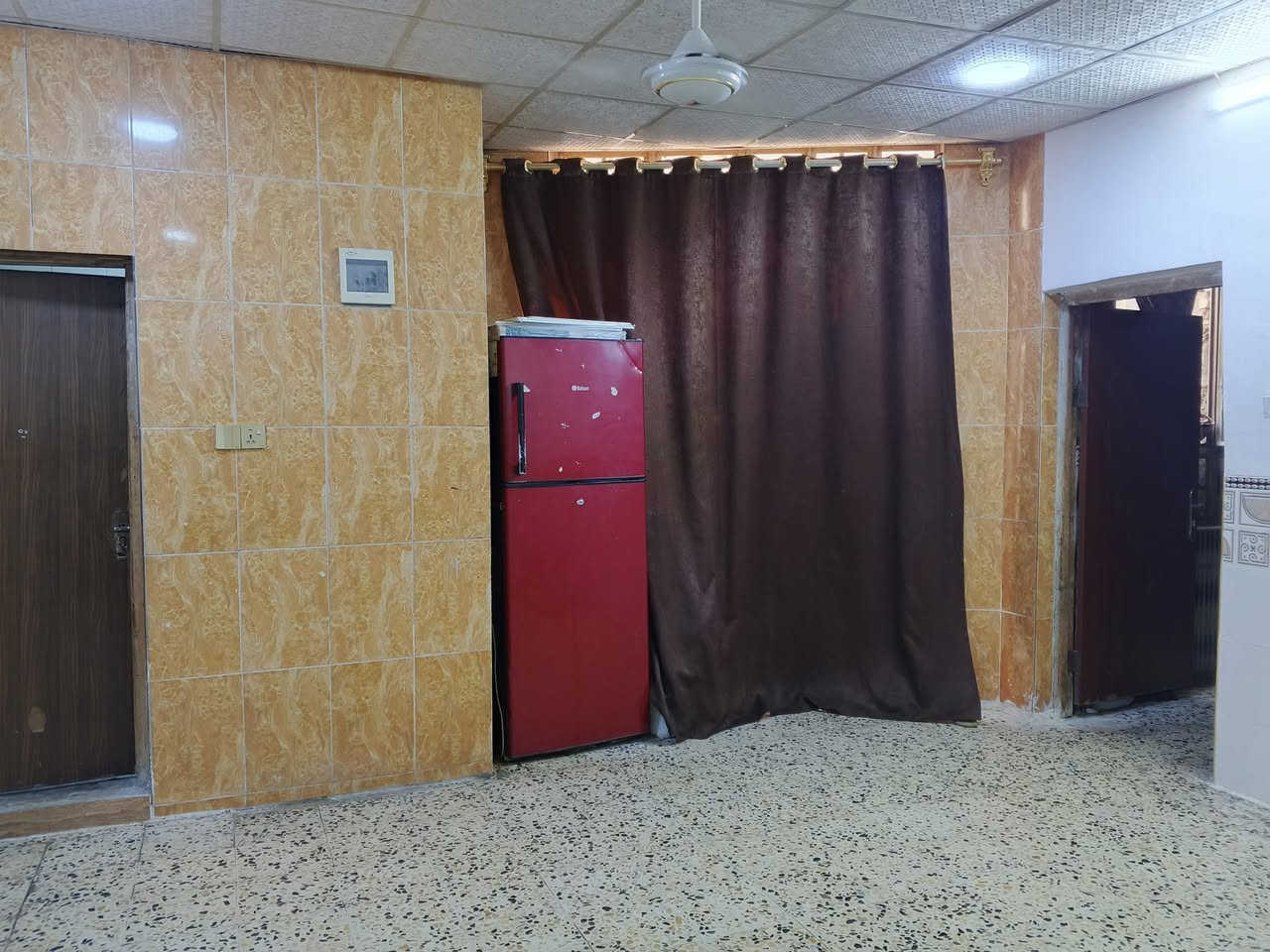 بيت للبيع المساحه ١٥٠ متر طابق واحد طابو صرف العنوان جسر ديالى حي الحكيم بفرع ملعب اسلام الاستفسار الاتصال على الرقم 
***********
