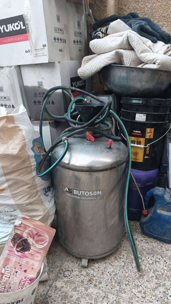 السلام عليكم
مجموعة زيوت جميع اللزوجات سعر الدبه 18 الف 

 فلاتر سعر الفلتر الف دينار

مي راديتر 

كمبريسر 550 لتر سنجل فيز 650 الف

مضخه 200 بار 5.5 حصان 350 الف

بطل رغوه سل ستيل 80 لتر جديد 75 الف

تصفية محطه اسعار مناسبه مكاني بغداد الحسينيه للتواصل 

***********
