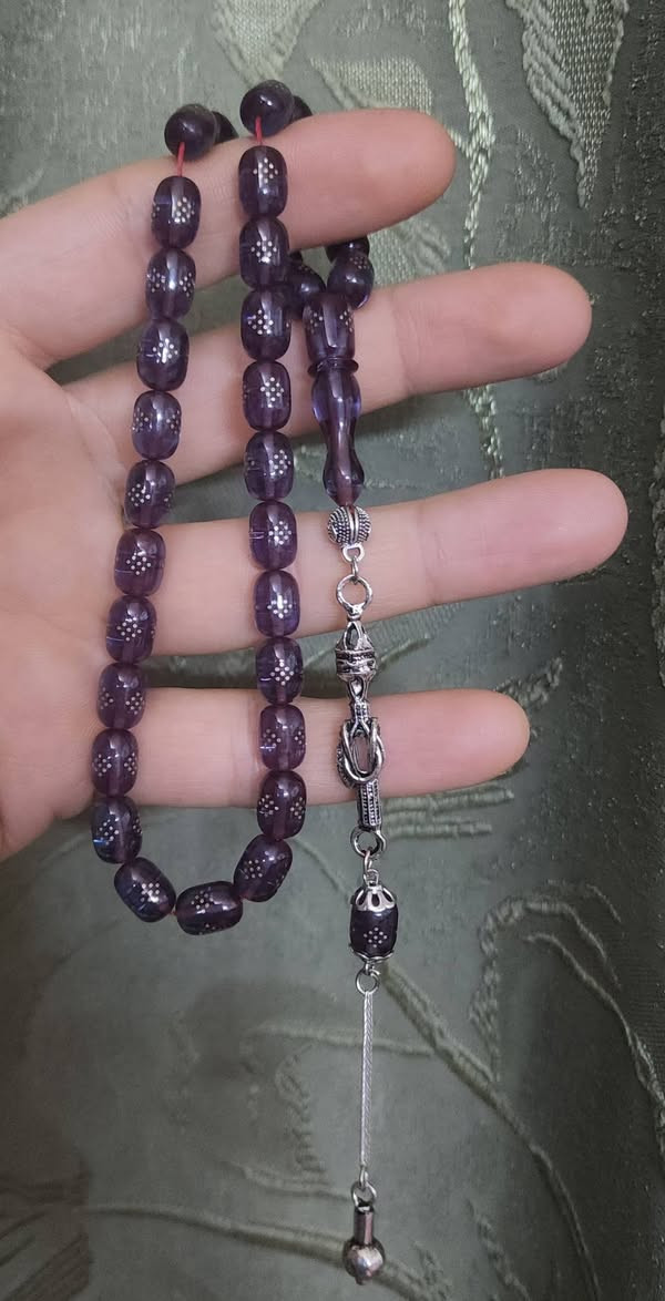 السلام عليكم 
سبحة فاتوران شبابية 
مطعمة بالفضة
اليحب يقتنيه يتفضل خاص 
متوفر واتساب 
***********
تحياتي للجميع
