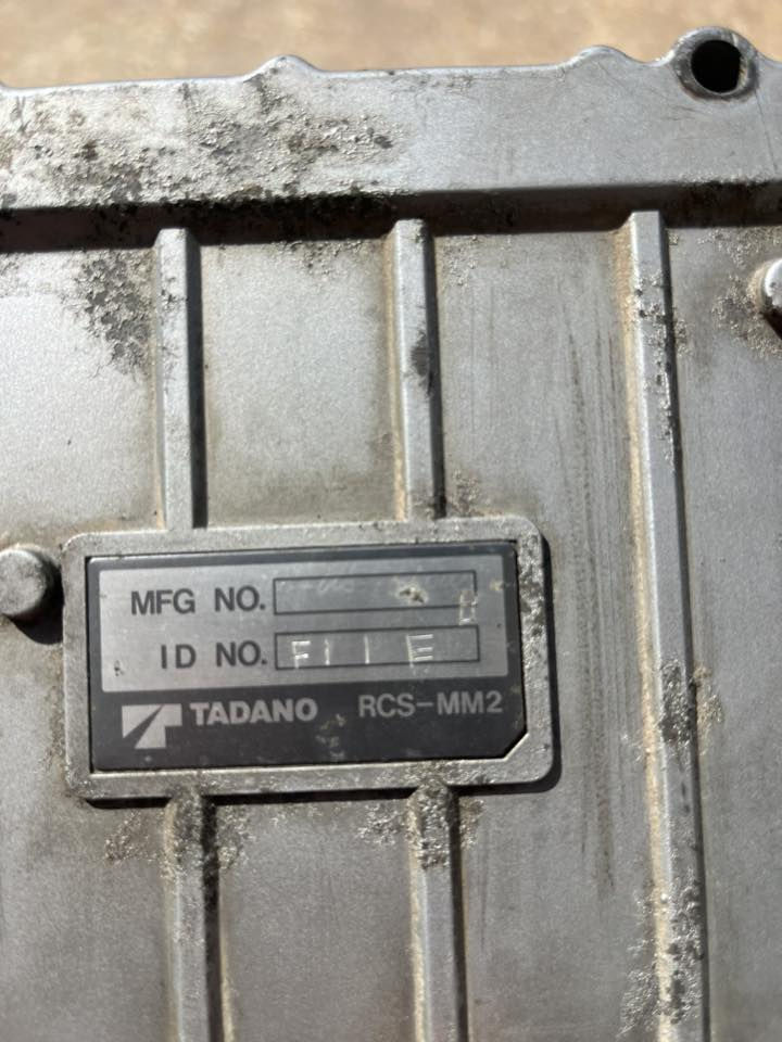 للبيع غراض كرين تادانو 
اف اكس 
عقل كامل مع تفرعاته شغال
كنترول 4 خطوط يشتغل عادي وكهربائي 
2جكات نضيفات 

مع طابوكه كنترول كهربائيه شغاله 
مه ريمونت خطين شغال

للاستفسار
***********واتساب
***********
