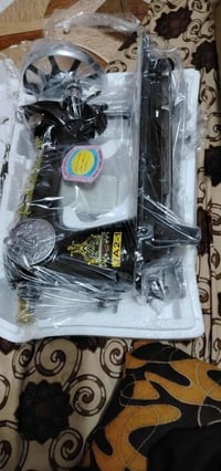 مكينة خياطة بالكارتون ما مستخدمة  100 ألف  الاتصال 07723602295 ويوجد و...