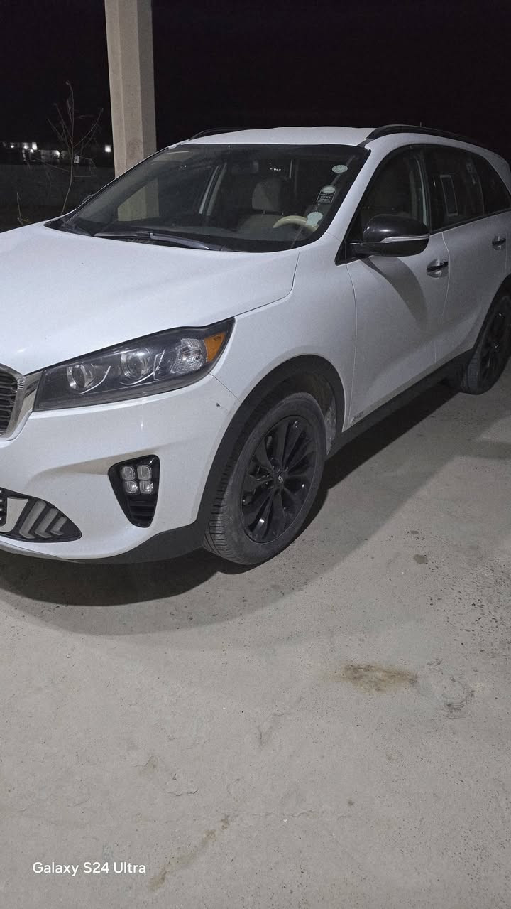 السلام عليكم
سورينتو وارد امريكي محرك 6 سلندر دفع رباعي كامل مواصفات عدا الفتحه


**إذا كنت صاحب هذا الإعلان وتريد حذفه لأي سبب، رجاءا أرسل رسالة إلى الدعم الفني**