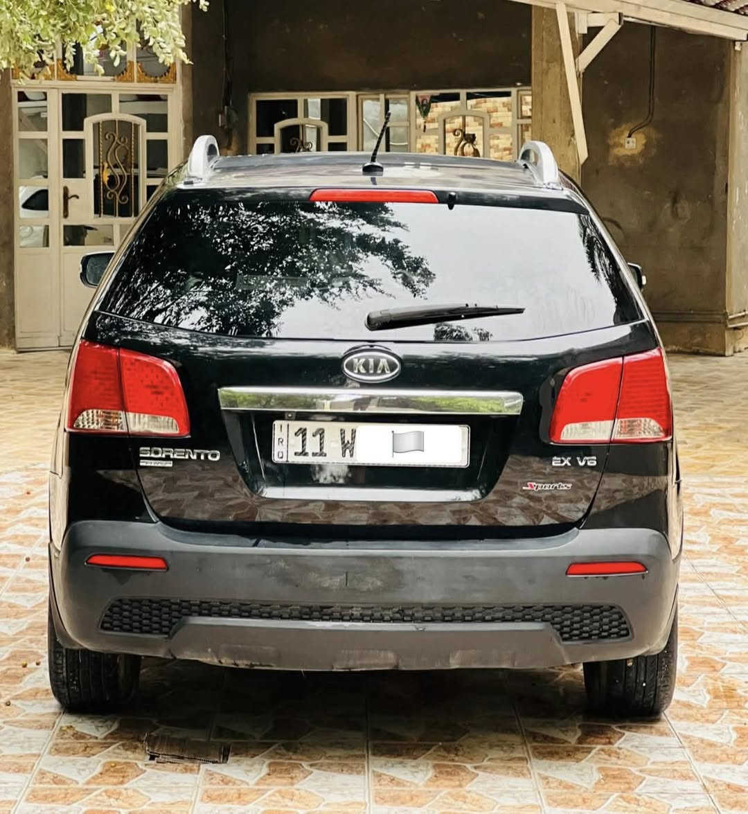 سلام عليكم
سورنتو موديل 2013رقم بغداد الجديد تحويل مباشر 
مواصفات //
بصمه 
كشنات جلد تدفئه تبريد 
بانورامافتحه طكتين 
محرك 6
بصمه ابواب 
داخل صاج 
اشاير مري 
يدات نيكل 
كشنات كهرباء
وباقي المواصفات المعروفه بسورنتو السياره فول للخير

ملاحظه //السياره بيهه قطعتين صبغ فقط بدون دواخل ولباقي مكفول 

السعر 137

رقم تلفون ***********

مكان سياره ديالى
