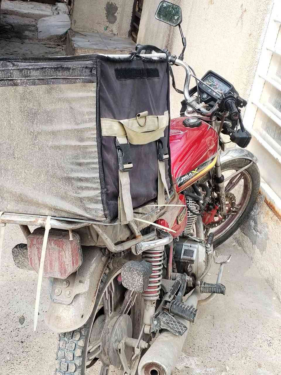 السلام عليكم دراجه إيراني موديل ٢٠٢٣ دراجه جديد خير من الله مااشي هواي مابيها نقص كله شغال تجي تفحص تروح سعر ٥٠٠ وبيها مجال حك الجيه مكان بغداد *********** بي واتساب مامتواجد بل فيس
