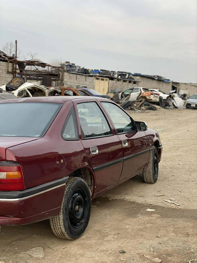 سلاوی خواتان لیبیت
تکایە هین من نیە تیل بۆ ژمارکە بکن
مۆدیلی 1992
مەکینە 18
گیر و مەکینە و گەرمی بەشەرت
حیزام بۆ یاخە بۆ جوانی بەشەرتی ئەوی دعمی نیەبیت 
*********** السليمانية, العراق
