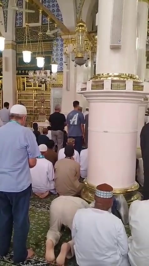 بفضل الله تم دخول حملة السيسبان للرجال والنساء إلى الروضه النبويه الشريفه 
الحمله القادمه بعد الاربعين حملة وفاة النبي صلى الله عليه و آله و سلم 
احجز مقعدك من الآن 
***********
***********
