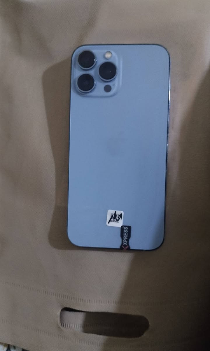 ايفون 13 برو ماكس
بطاريه 94 مصعده جهاز نضيف كلش
سيمكرت تك السعر ٧٠٠ الف وبي مجال قليل
***********

