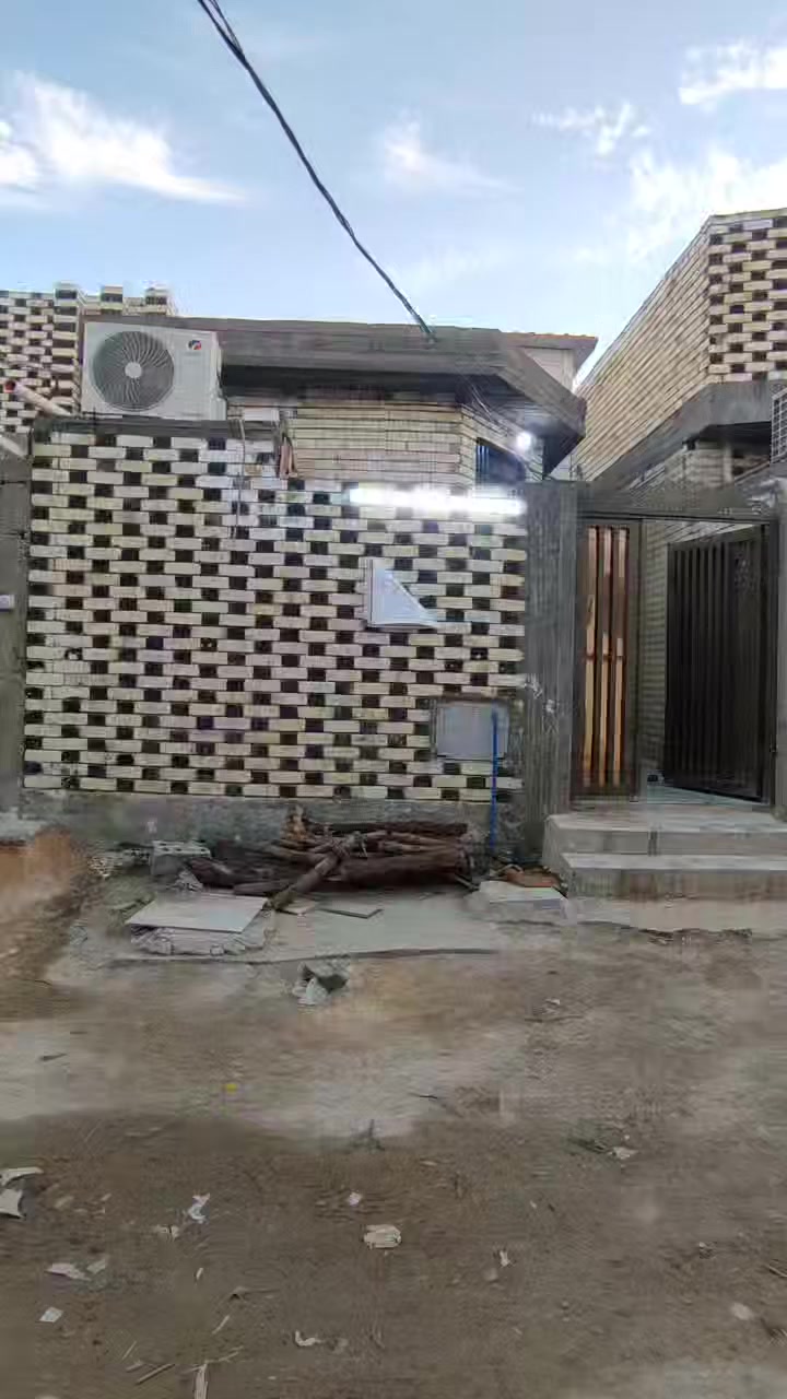 دار للبيع كوفه شارع المطار الجديد خلف مجمع جوهرة العرب 
مساحة 100 متر طابو زراعي سند 25 
شارع 9 متر منطقة هادئه ومرتبه 

السعر المطلوب 52 وبي مجال 

للاستفسار الاتصال 📞👇 

*********** واتساب
*********** واتساب
