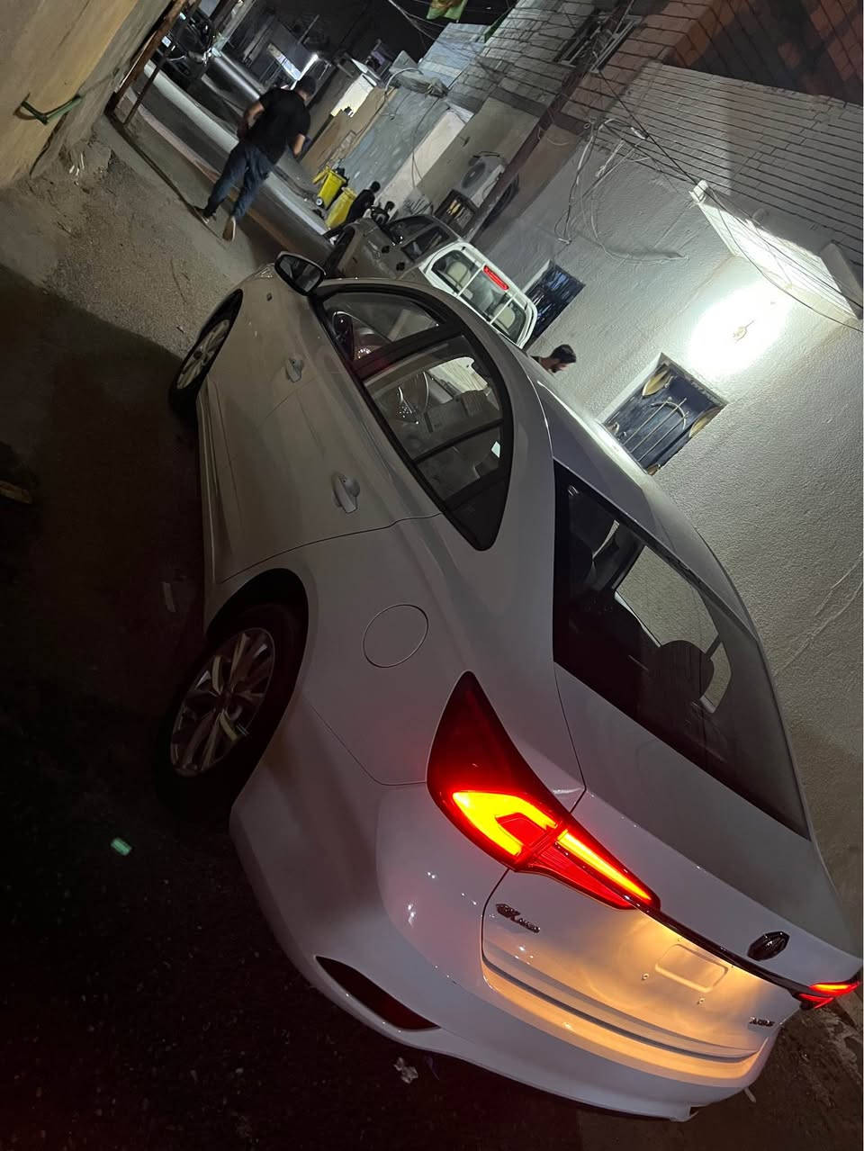 اعادة النشر بسبب الوعود الكاذبة !!!
MG 5 2025 
بدون رقم مكفولة كفالة عامة 
ماشية 3،000KM
الموقع : البصرة كرمة علي 
للتواصل : ***********
السعر : 97 البصرة, العراق
