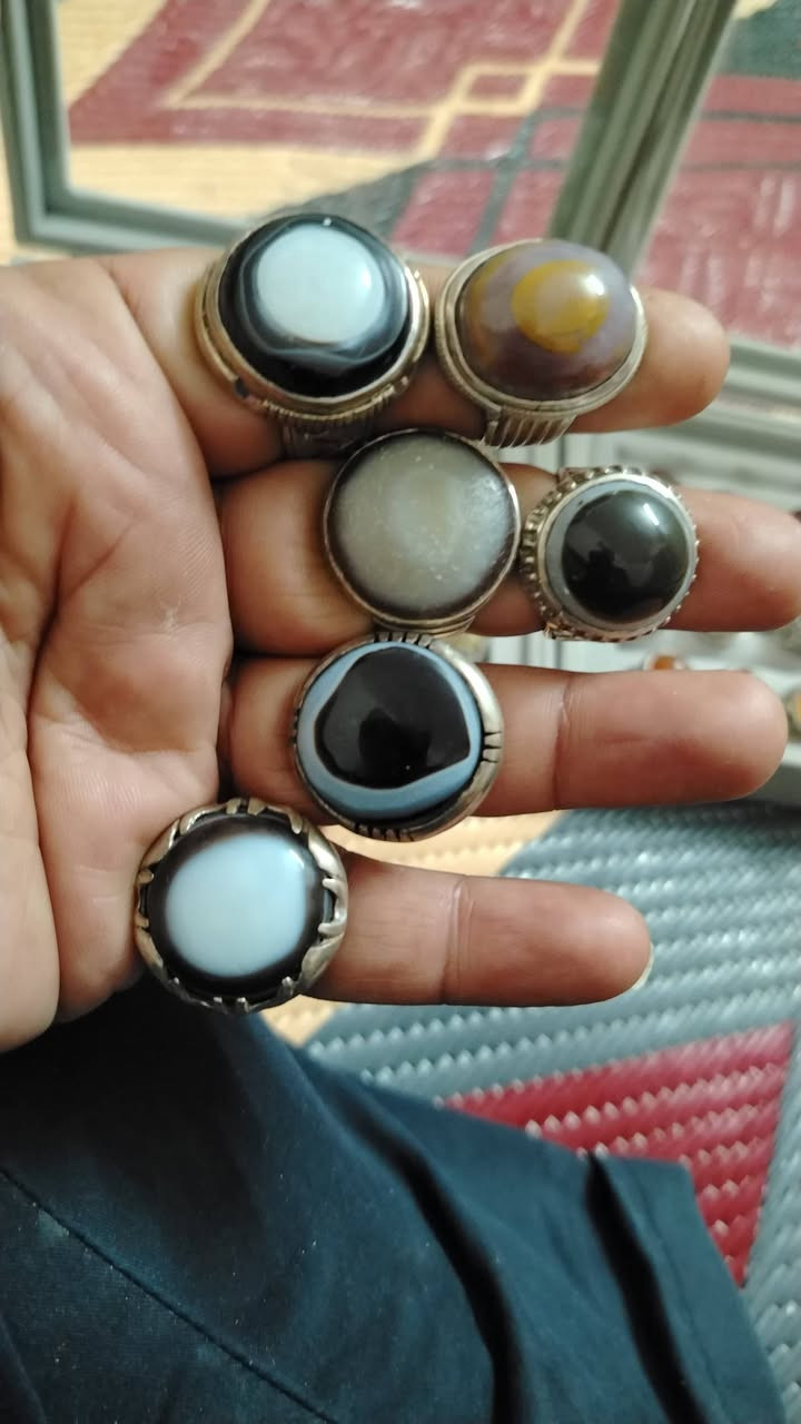 خواتم للبيع كل واحد وسعره  حدد الخاتم وتعرف سعره خواتم خشنه ابيع خواتم  مو كسر أخوتي الاعزاء


**إذا كنت صاحب هذا الإعلان وتريد حذفه لأي سبب، رجاءا أرسل رسالة إلى الدعم الفني**