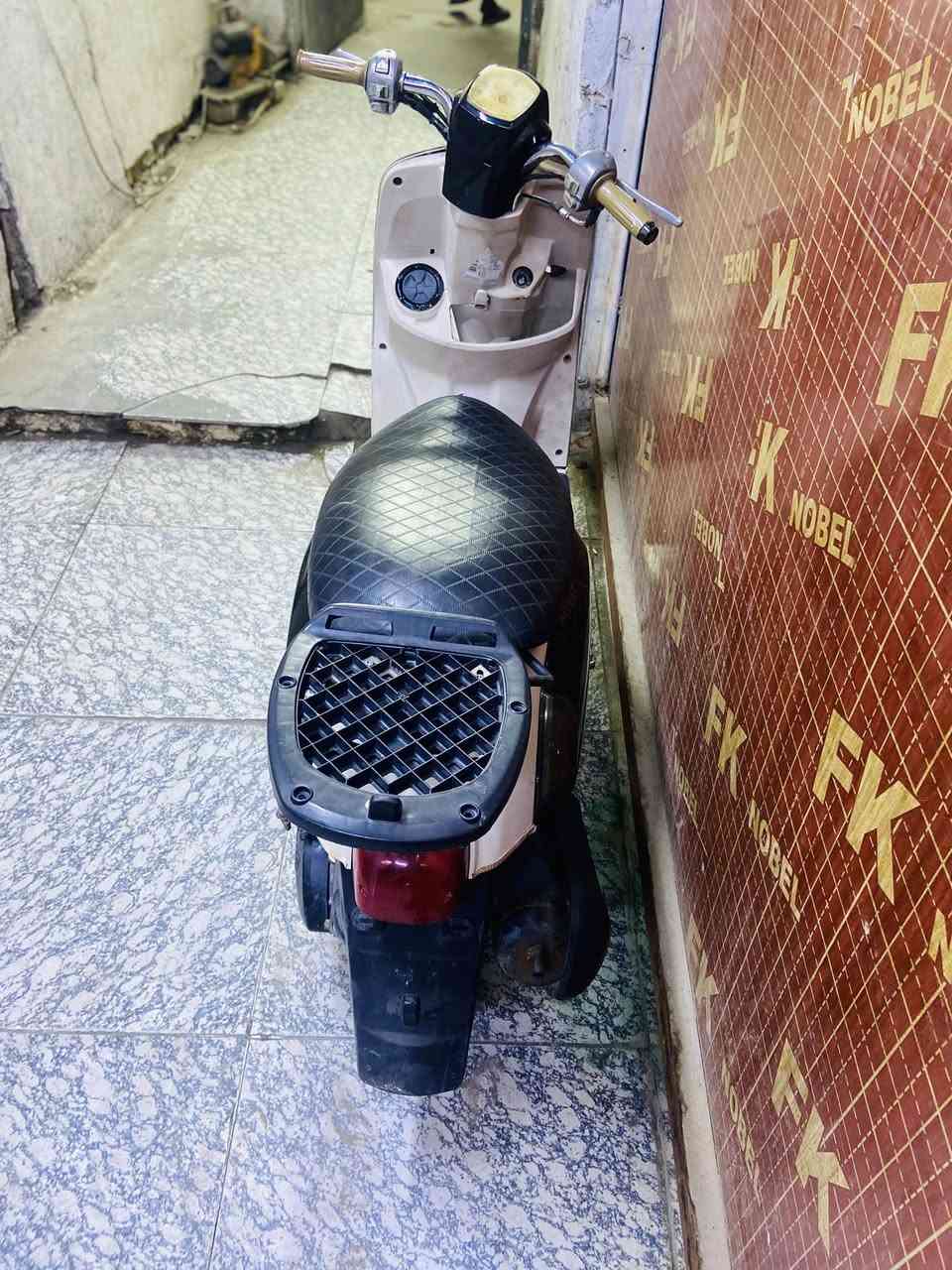 السلام عليك شباب دراجة بوليس للبيع شغالة نقرأ نظيفة وكيلة كفرات اصلية وكان بغداد البياع سعر 450 الرقم￼***********
