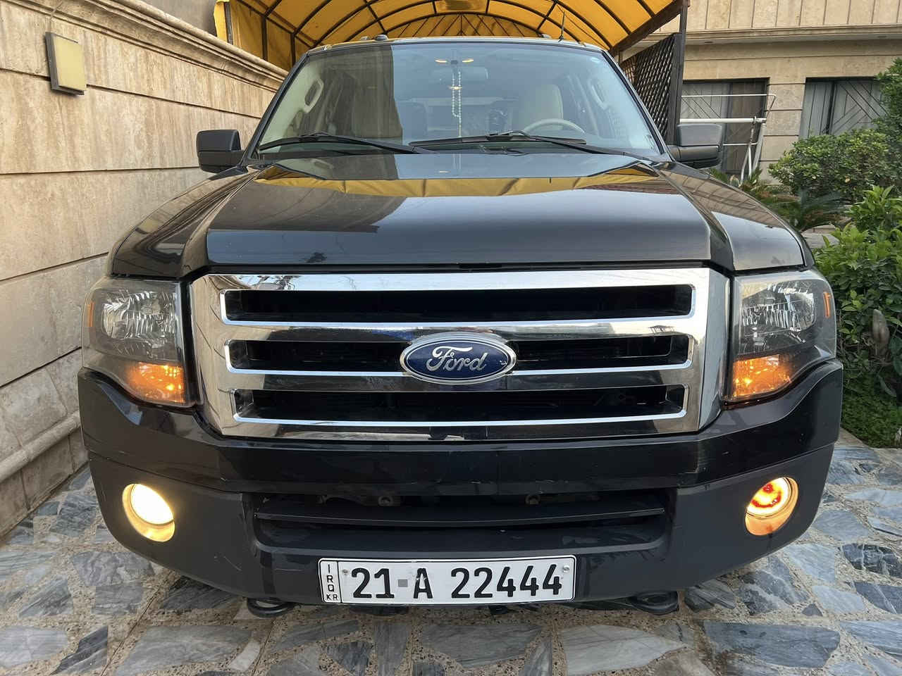 سلام عليكم
للبيع بدون مراوس

السيارة تريد وكاله تريد تحويل تدلل 

Ford Expeditionفورداكسبدشنس

موديل 2014

خليجية وكالة نيڤا 

بيها شخط بالجاملغ وعلى اثرها صار صبغ 

المواصفات : 

- مكينة ٨ سلندر 5,400 

-  دبل أكسل 4*4

- داخل بيجي لونين 

- صيانه دوريه شركه فورد

- تحكم ستيرن 

- تبريد 3 قطع 

- سكليتر كهرباء 

- كراسي كهرباء 

- ٧ راكب 

- كود ابواب 

- تخم تاير جديد

- السياره ماشيه ١٥٠

السيارة كلش جديدة و جاهزه بدون نواقص و بالواقع احلى 

السعر ١٦٧ بيها مجال مجال بسيط 

مكاني بغداد الكراده 

***********
