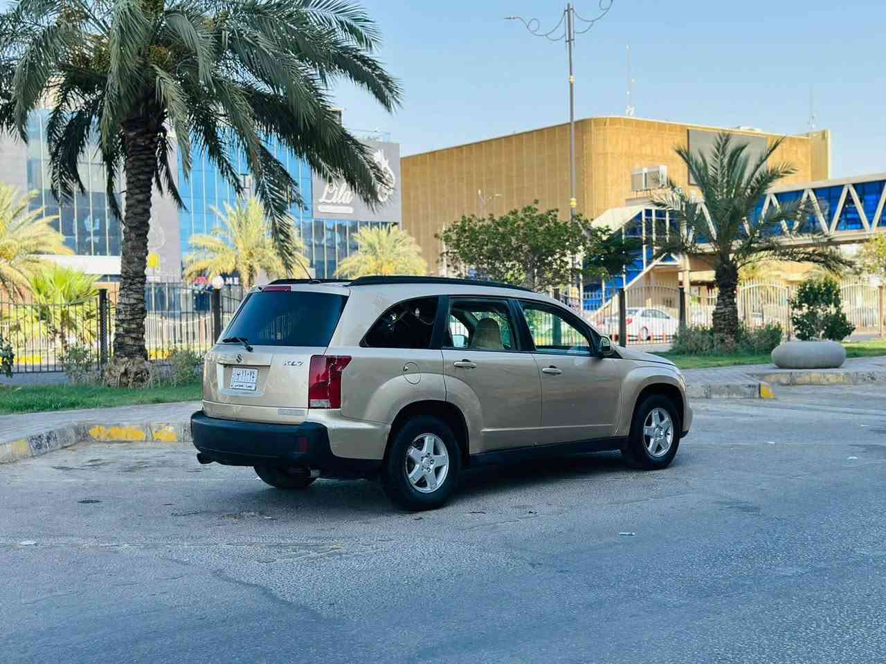 ساسوكي Xl7ياباني مديل 2008مشروع وطني تحويل مباشر سنويه 28  السعر 66وبيه مجال  مكفوله من ظربه والصبغ  للستفسار اكثر اتصل***********مواصفات مكينه وكير مكفولات بلاد 6سلندر حجم 3.5تحكم ستيرن حساسات خلفيه كشنات جلد +مثبت سرعه كشن كهربائي 7راكب 3قطع تبريد   مكان كربلاء المقدسه
