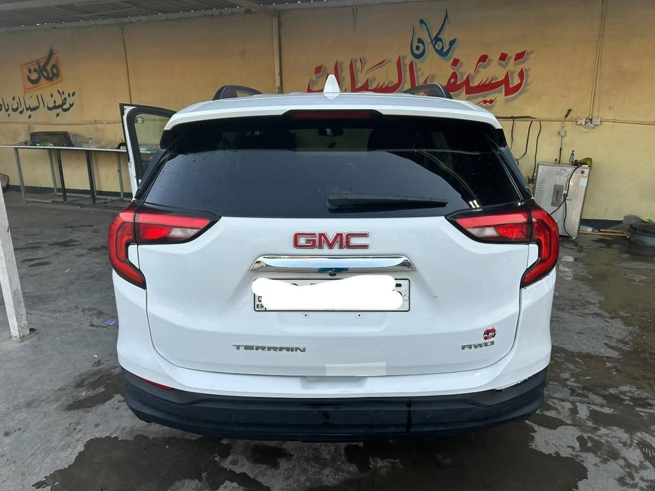 بسم الله ما شاء الله توكلنا على بركة الله
______________________________________
#اعلان_بيع_سيارة

🔷السيارة : جي ام سي تيران SLE
🔷سنة الصنع 2022
🔷اللوحة : اربيل
🔶السعر : 180 ورقة
🔷الضرر : تبديل وصبغ قبق الجنطة فقط. (صور الضرر مرفقة بالاعلان)
🔷ضرر الايرباك : بدون ضرر.
🔷رقم الشاصي : 3GKALMEV2NL116922
______________________________________
🔷المواصفات:
🔹حجم المحرك 4 سلندر 1.5L توربو 
🔹عداد المسافة 67 الف ميل 
🔹رادار امامي
🔹تنبيه الخروج عن المسار
🔹كرسي السائق كهرباء
🔹تدفئة الكراسي الامامية
🔹ويل كب حجم 17 انج مع اطارات بحالة جيدة
🔹لايتات LED بالكامل
🔹شاشه تحكم بالايعازات
🔹تحكم ستيرن جهتين
🔹بصمة ابواب وتشغيل وتشغيل عن بعد
🔹مع باقي المواصفات الاعتيادية
————————————————————————
☎️ التواصل واتساب *********** 
📍بغداد - مدينة بسماية
#GMC #TERRAIN #تيران
