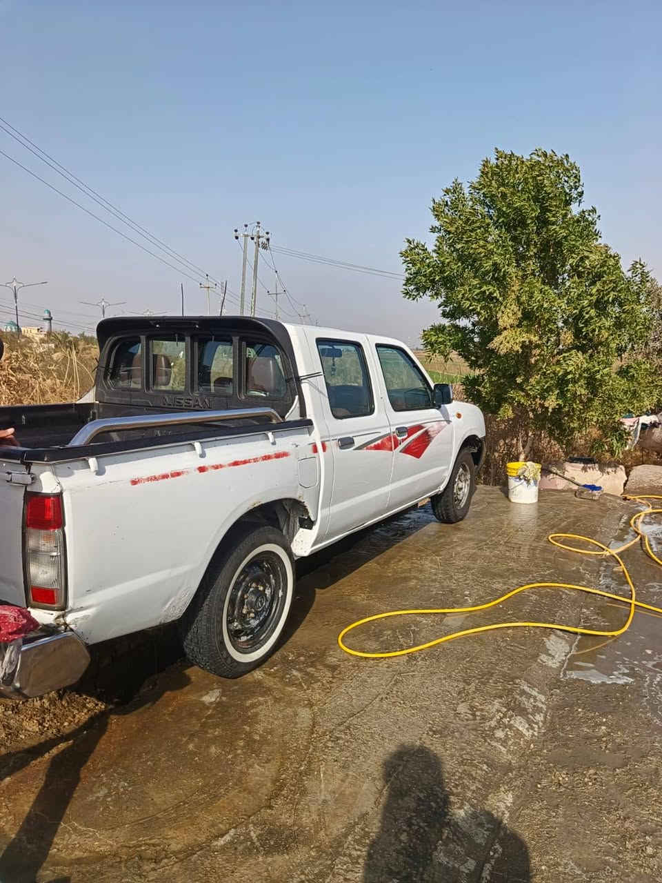 سلام عليكم سياره نيسان موديل 2013بيه قطعت غيار جاملغ يسر. رقم ميسان سنويه مجدده 28 السعر ١٢٥ وبيه مجال الستفسار نتصال عله الرقم ***********
