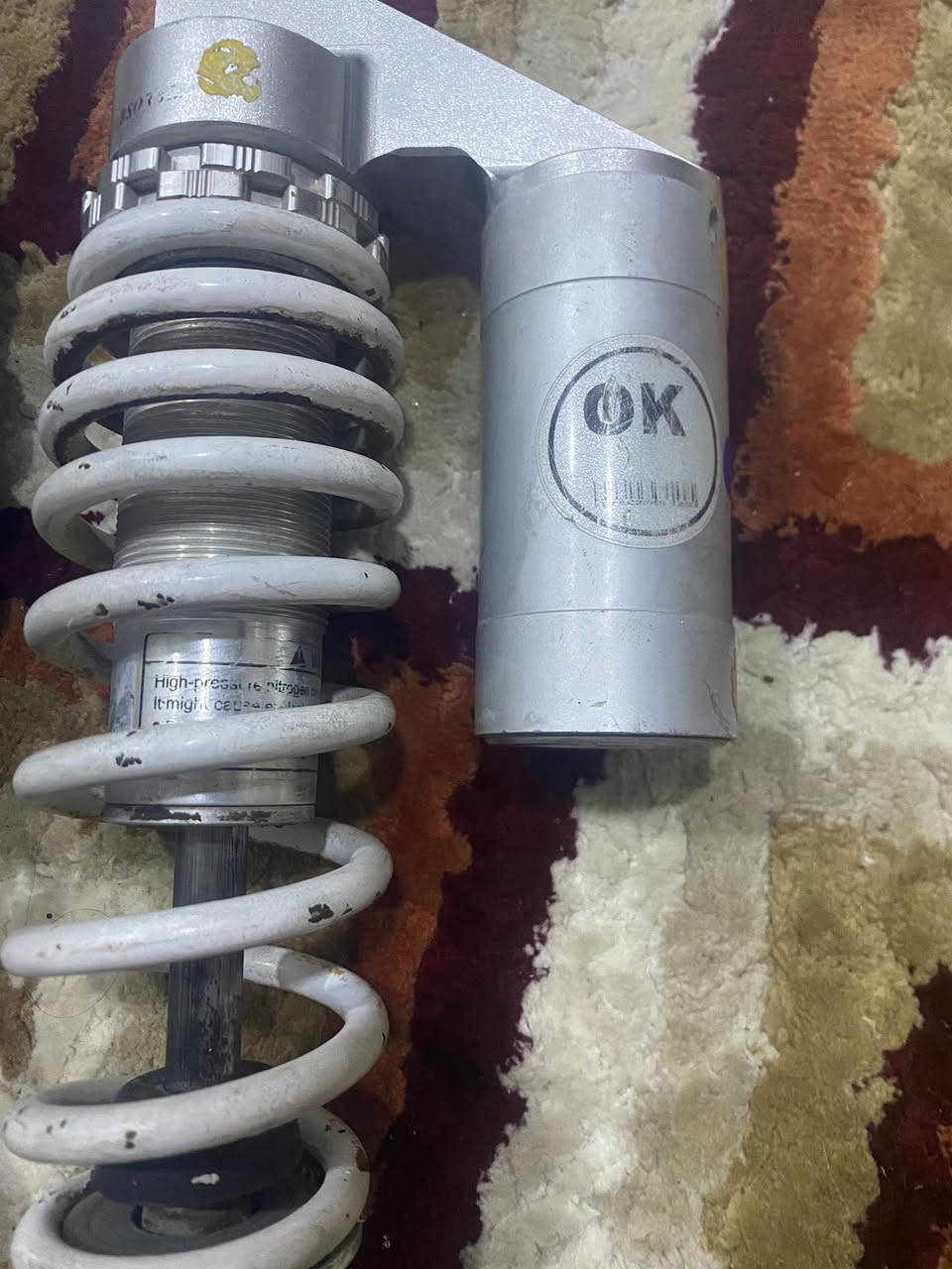 السلام عليكم شباب عندي هاي الغراض مال تفصيخ الي دبلات 3 واحد rrgs والبقية ما اعرف بس هنة كلهن مال تفصيخ وعندي هذا الكلج رياضي مال رمبة انا فاتحة بيدي من دراجة كلمن وسعرة الدبل الابيض ب15 والاسود هم
ب15والrgs25 والكلج الامامي هذا مال ماكس سعره 35
الي تعجبة شغلة خلي يراسلني ***********
