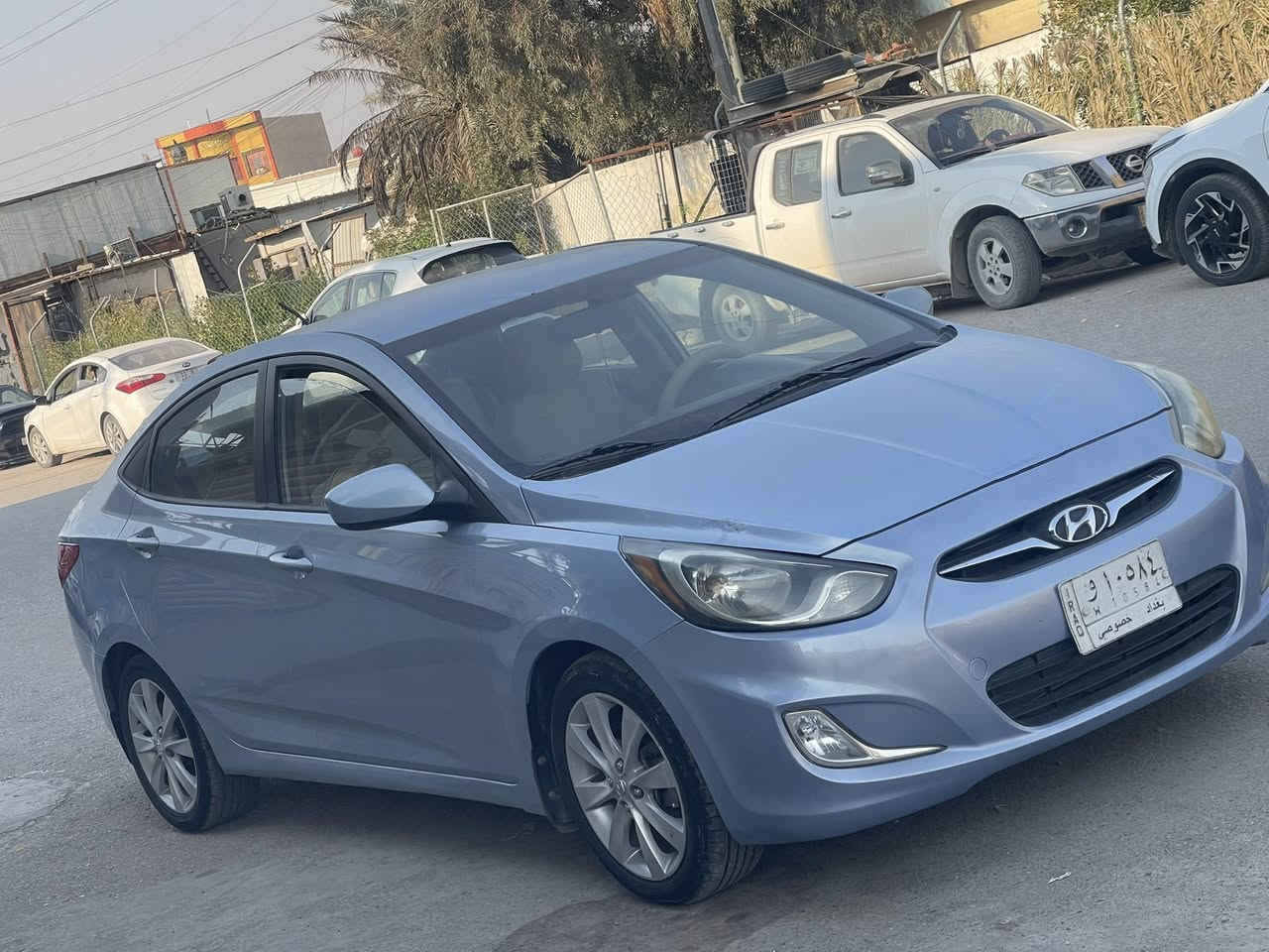 اكسنت 2012 امريكي سياره حادثها دعاميه وبدون ايرباك وصور الحادث بالمنشور سياره جديده بمعنى الكلمه اي صبغ فتح تبديل ما بيها حتى بارد ما بيها ليبل واحد كلها ماشيه 144 mil مكينه وكير كفاله برغي ممفتوح بيهن ولا تنقيص ولا تبخير محرك 1600  داخل بيجي شاشه كامره صدر كله جديد هسه مبدله تبريد تدفئه شغال سياره ع وضع الشركه وتجي وتشوف وتفحص واحلى من الصور 
مكاني البلديات *********** السعر 95 وبيها مجال
