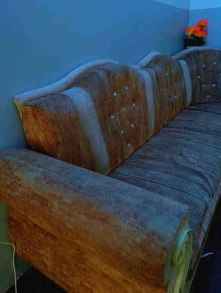 للبيع – ديوان تركي نضيف بـ 85 الف
للبيع – ديوان تركي نضيف بـ 85 الف
سعره حيل مناسب اخو البلاش

ديوان تركي 9 امتار بحالة ممتازة، لا تعب ولا به أي عيب.
• السفنج ناعم ومتماسك
• الخشب قوي وجودته عالية
• نظيف مثل الجديد تمامًا

 السعر: 85 ألف وبيه مجال بسيط

للاستفسار:
📞 ***********
📞 ***********
