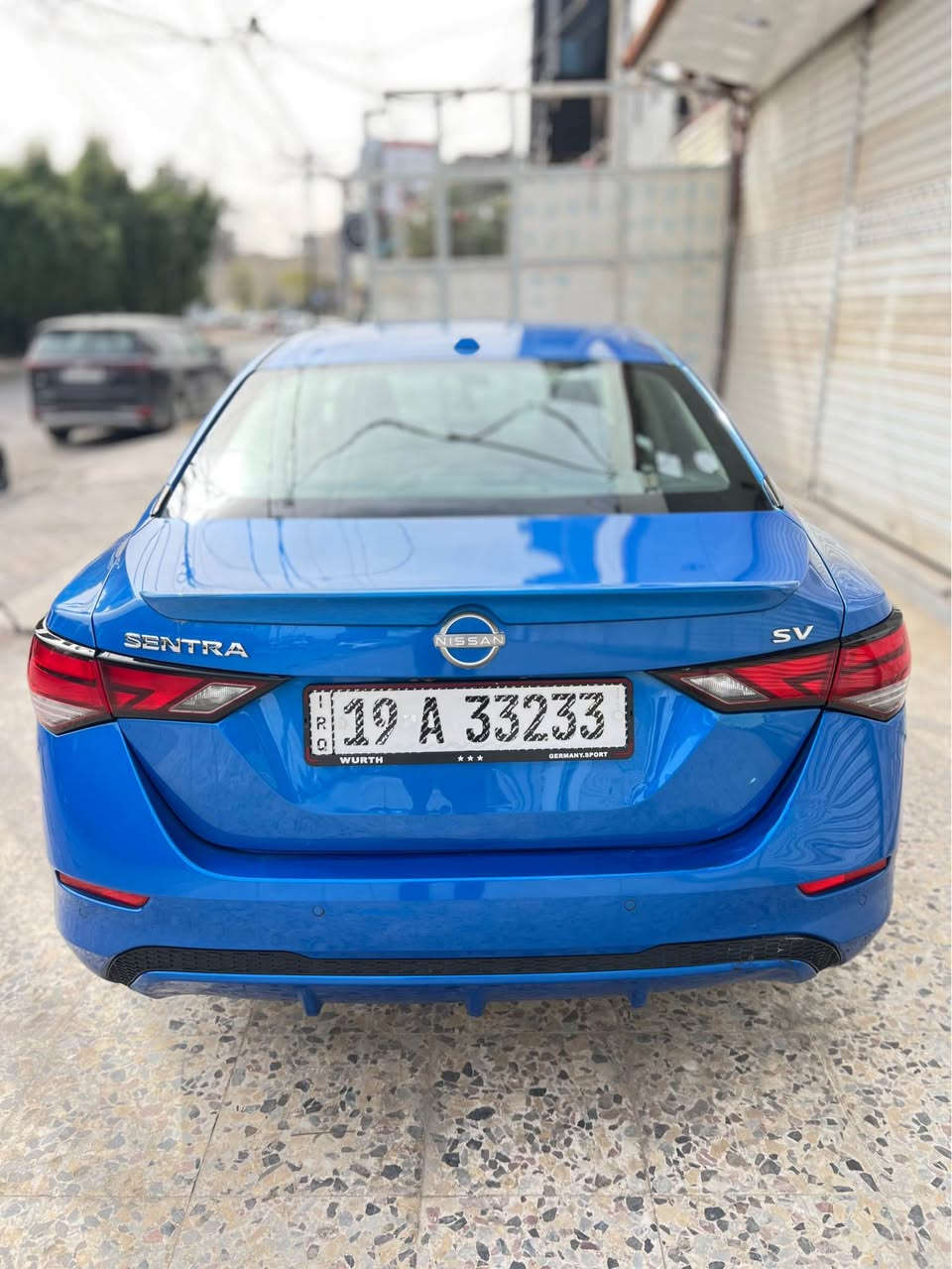 نيسان سنترا ياباني اصلي موديل 2024
السياره ماشيه 25 
رقم كربلاء مميز بسمي 
حادثه جداً خفيف اني المستورد وبيدي مصلحه 
فقط ربع الجنطه صبغ 
وبيه كلير من امريكا 
السياره جديده بمعنه الكلمه وبالعافيه على الياخذه 
السعر 155
مكان السياره كربلاء حي الحسين 
للاستفسار الاتصال 
***********
*********** كربلاء, العراق
