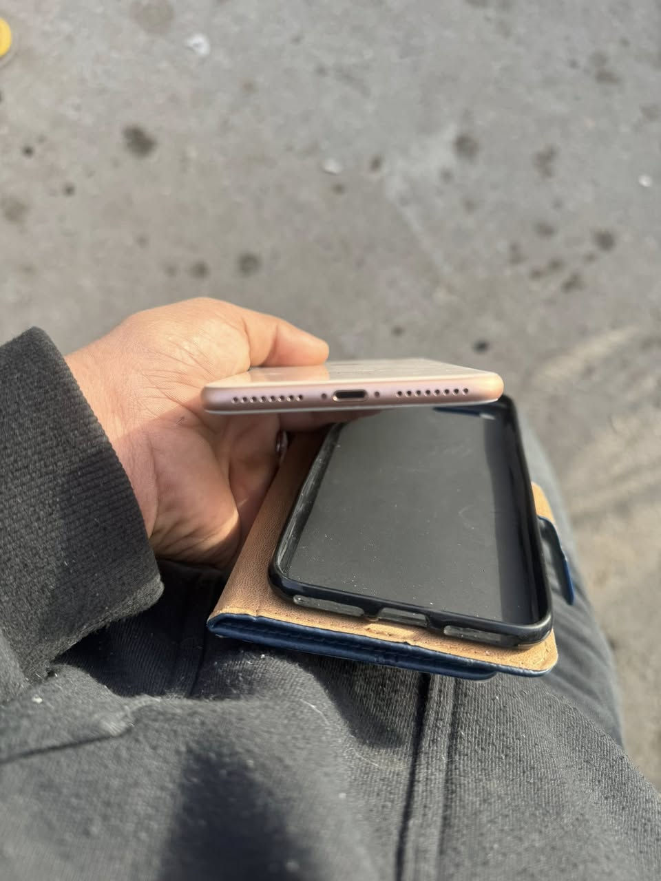 سلام عليكم ايفون 8 بلس نضيف كلش شخط مابي لا مفتوح ولا مصلح كامل من كلشي بصمه وكلشي ببجي 60 فريم العاب كله كامل بطاريه 77 بلادي لا مبدل ولا شي ولا يصرف ابد استخدمه يمي وشوف السعر 150 وبيه مجال للشراي مكان حله مركز بابل حله مركز باب المشهد ويوجد توصيل داخل الحله رقم وخاص ***********
