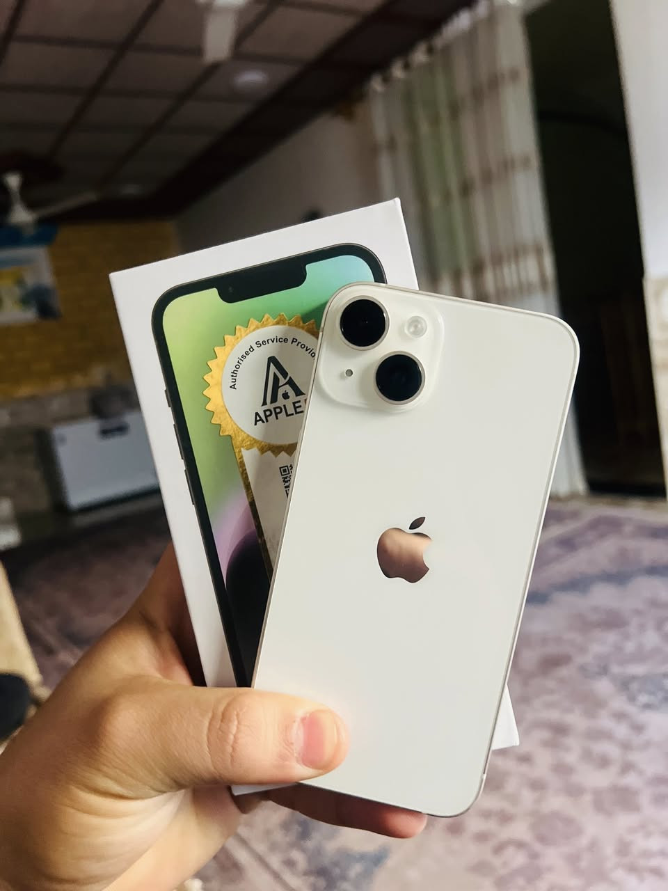 السلام عليكم آيفون 14عادي جهاز نضيف كلش مكفول من زلغ وتر بروف بطاريه 89
سعر 470 
***********/ديوانيه
