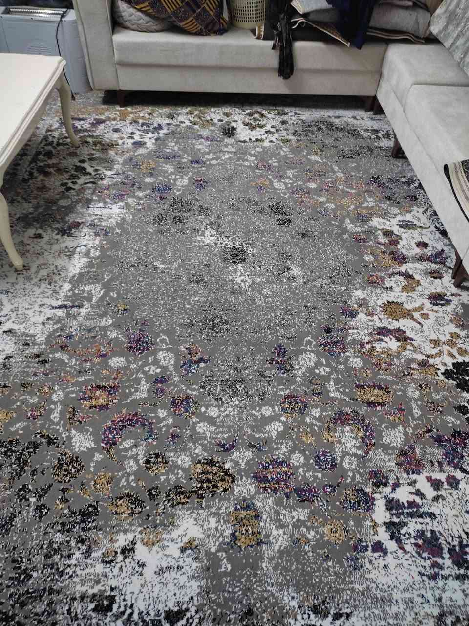 فەرشی 3بە4بۆفرۆشتن 400شانە نە سوتاوی نە دڕاوی هیچی نییە تابڵێی تازەیە 50هەزار شوێن سلێمانی***********
