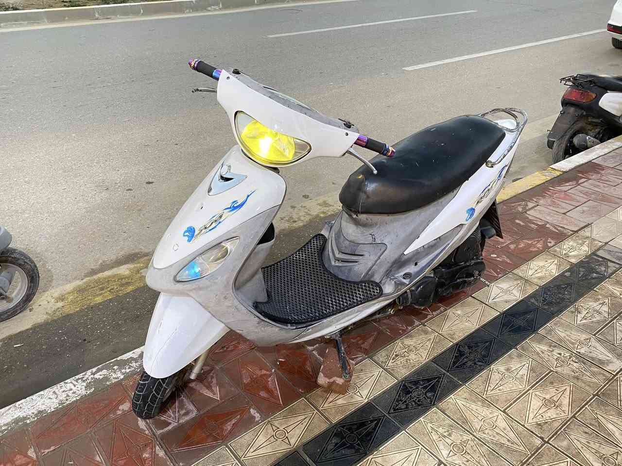 السلام عليكم ماكس منغولي للبيع جاهزة بس سلف وباتري عوزها تشتغل عندو مفتوحة المكان الناصرية شارع النيل السعر (450) ***********
