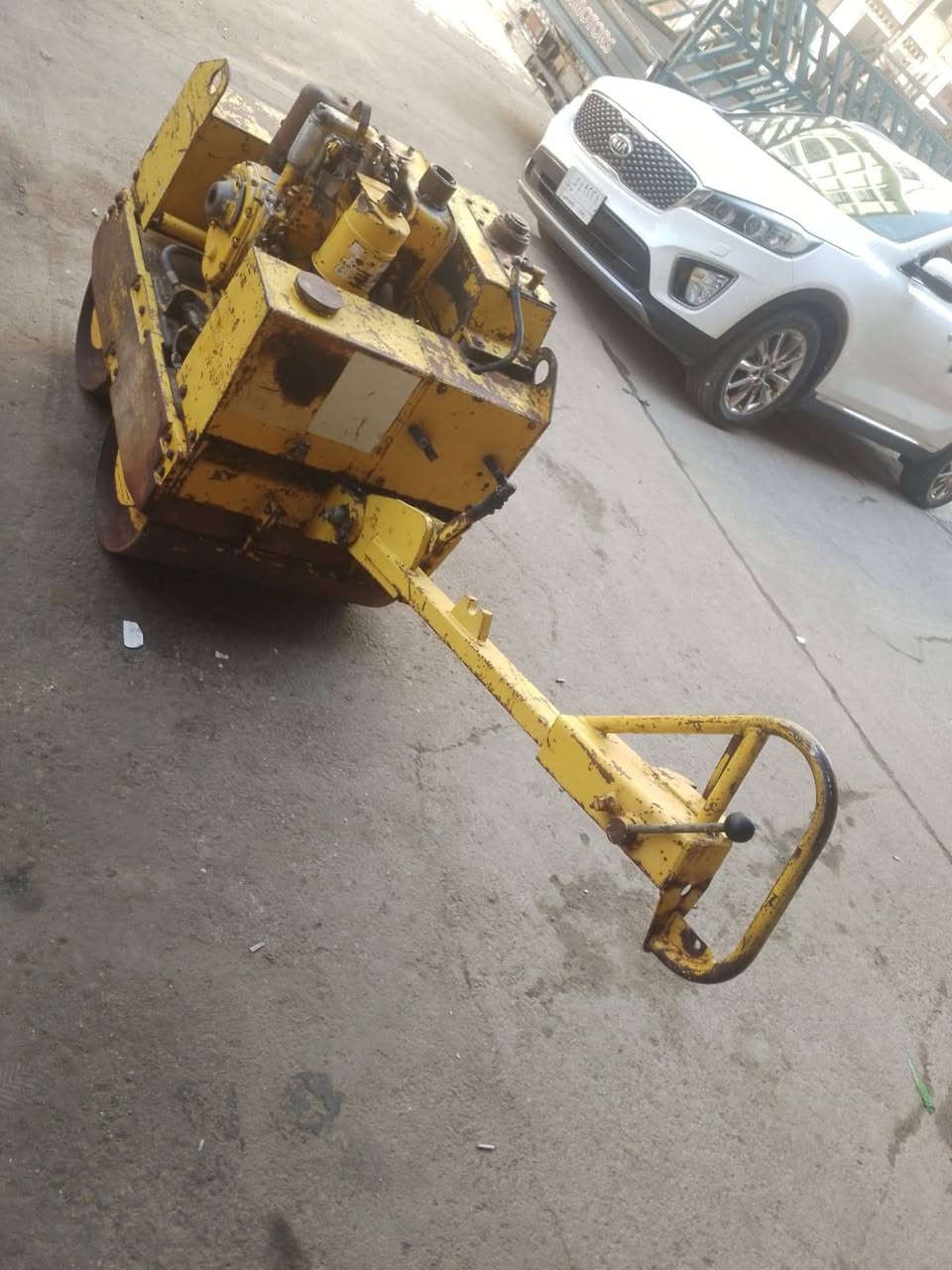 حادلة تلث ارباع للبيع 
بغداد ساحة طيران 
***********
