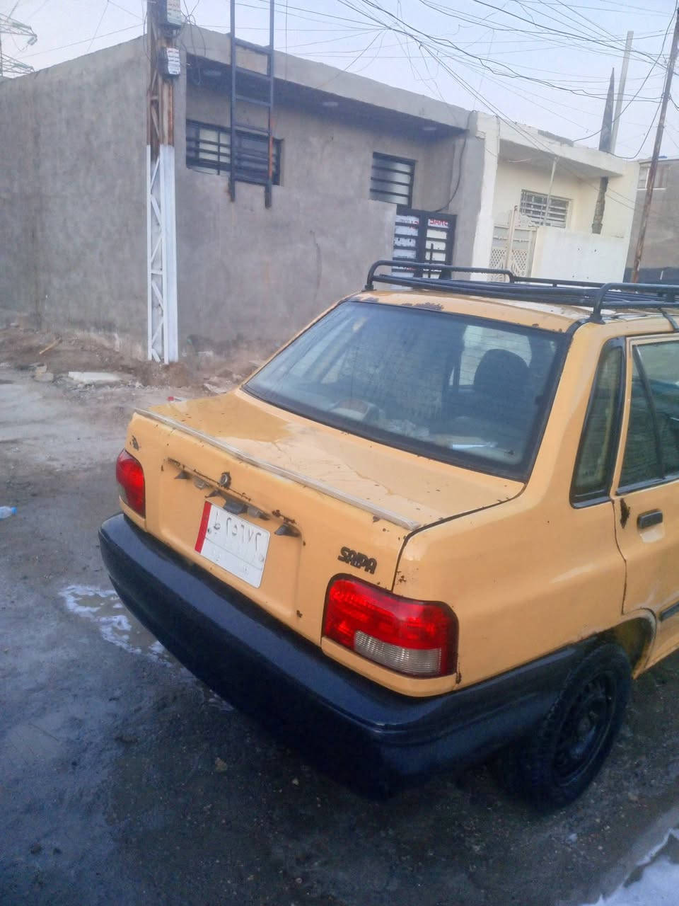 سلام عليكم سياره سايبه للبيع بيه خياسات قليل نضيفه داخله نضيف تايرات جدد كيره جديد مديل2009 سعر 15 وبيه مجال بيع ومراوس رقم ***********
