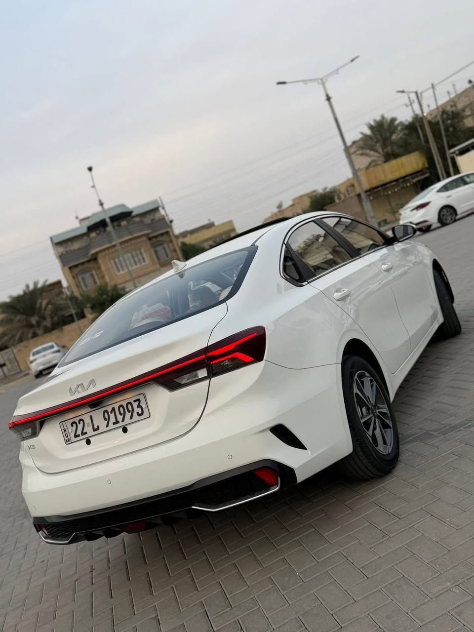 السلام عليكم.  
كيا كي ثري K3 موديل 24
تجميع الصين
فول  مواصفات

.
محرك 1500 دبل نوزل 
رقم اربيل  + تريد وكالة او تحويل 
 ماشية “ 19  الف 
 
🔴المواصفات 
✅️فتحة
✅️شاشه كامرة 
✅️تحكم ستيرن جهتين 
✅️بصمه 2 أبواب و بصمه تشغيل
✅️شاحن تايب سي شحن سريع 
✅️كير طياره 
✅️شاشه بالكير
✅️لايت لد زينون 3 عدسات متحركة + الخلفي هم لد متصل 

✅ أشاير لكزس️ متحركة 
✅المري الجانبية بيها ️اشاير + هيترات 
✅️صندوك ذكي بصمة ( يفتح عند الاقتراب )
✅️سايد بريك بصمة
✅️أوتو هولد (auto hold)
✅️درايف مود 4 وضعيات
✅️(sport+eco+smart+comfort)
شاشة عداد دجتل 
وبيها بعد مواصفات 

السيارة كفاله عامه 
السعر 145 وبيها مجال لشراي 

للأستفسار اكثر التواصل على وتساب
***********
مكان السياره البصرة. 📍
