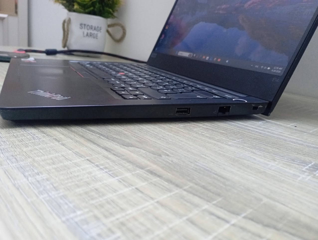 للبيع لابتوب Lenovo ThinkPad T14 بحالة ممتازة 🔥
🔹 الموديل: ThinkPad T14 Type 20RA
🔹 المعالج: Intel Core i7-10510U الجيل العاشر
🔹 الرام: 16GB DDR4
🔹 التخزين: SSD 1TB سريع
🔹 كرت الشاشة: Intel UHD Graphics + AMD Radeon RX 640 2GB
🔹 الشاشة: 14 إنش FHD
🔹 النظام: Windows 11 Pro 64-bit
🔹 بصمة + كيبورد ThinkPad أصلي ✅
🔹 مناسب للدراسة، العمل، البرمجة، التصميم والبرامج اليومية
🔹 حالة الجهاز: ممتازة
عارضها 570 الف وبيها مجال بسيط


**إذا كنت صاحب هذا الإعلان وتريد حذفه لأي سبب، رجاءا أرسل رسالة إلى الدعم الفني**