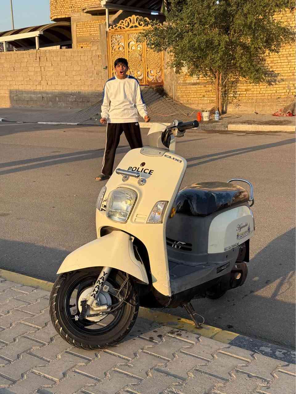 سلام عليكم
ماكس بوليسي نوزل لون مميز
دراجه كفاله عامه أي نقص ما بيها بوشه بلاد نقص برغي ما بيها جيب مصلح وافحص وين ما يعجبك تفحص؟
دراجه ختم واحد وي المحرك  
كلشي شغال بيها من الطول للطول نكرة سلف الدراجه 
رقمي : *********** مكاني 5ميل قرب التقاطع
المو شراي لا يكسر بالدراجه محتاز واريد أبيعها الله شاهد دراجه مال جناي ما أتعبك جاهزه من كلشي وانه خادم 
السعر 850 وبيها مجال قليل كلش للشراي حك الجيه مو هواي 🤍 البصرة, العراق
