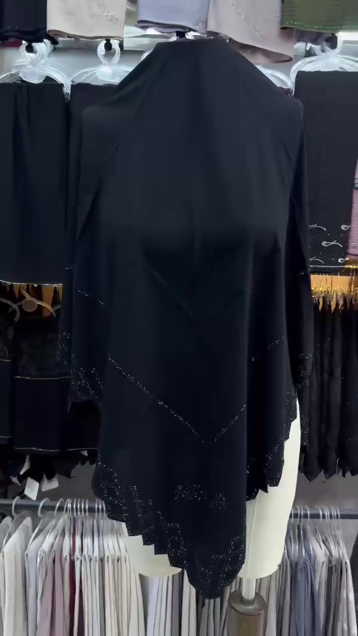 بنات انواع الربطات والشالات والشيل تلكوهن يمي بس ماكدر انشر الكم كل قطعه وسعرها لان ع حسابي تبليغ الي تريد تعرف سعر القطعه ادزلي صورتها خاص لو بتعليقات


**إذا كنت صاحب هذا الإعلان وتريد حذفه لأي سبب، رجاءا أرسل رسالة إلى الدعم الفني**