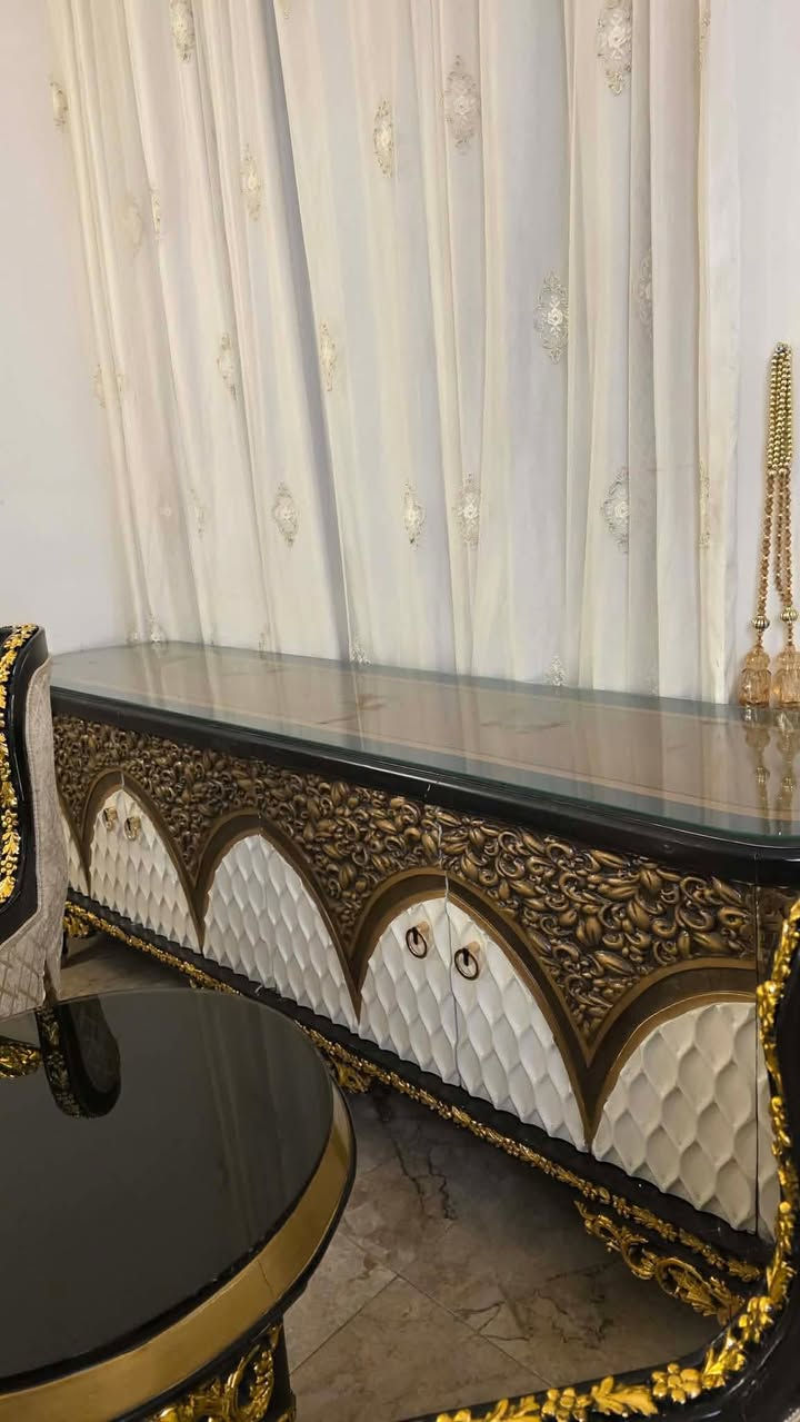 صاله كامله للبيع ميز طعام مع ميز بلازما وكونسول دزاين ايطالي مصري العنوان بغداد للاستفسار خاص


**إذا كنت صاحب هذا الإعلان وتريد حذفه لأي سبب، رجاءا أرسل رسالة إلى الدعم الفني**