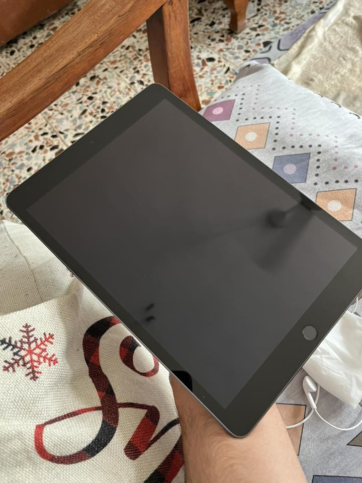 ايباد 9 جهاز علا ايدي من الكارتون جبته قبل سنه ونص وصل الشراء موجود. هو ويا حساب ببجي كوريه بي5 كل مسج و 8 اسلحه يطورن مستوه 75 مستوه المجمواعه 52 شعبيته 218K انطي سعرك بل تعليقات ولحد يكتب السعر وشلون نعرف اكتب اليناسبك اذا شراي


**إذا كنت صاحب هذا الإعلان وتريد حذفه لأي سبب، رجاءا أرسل رسالة إلى الدعم الفني**