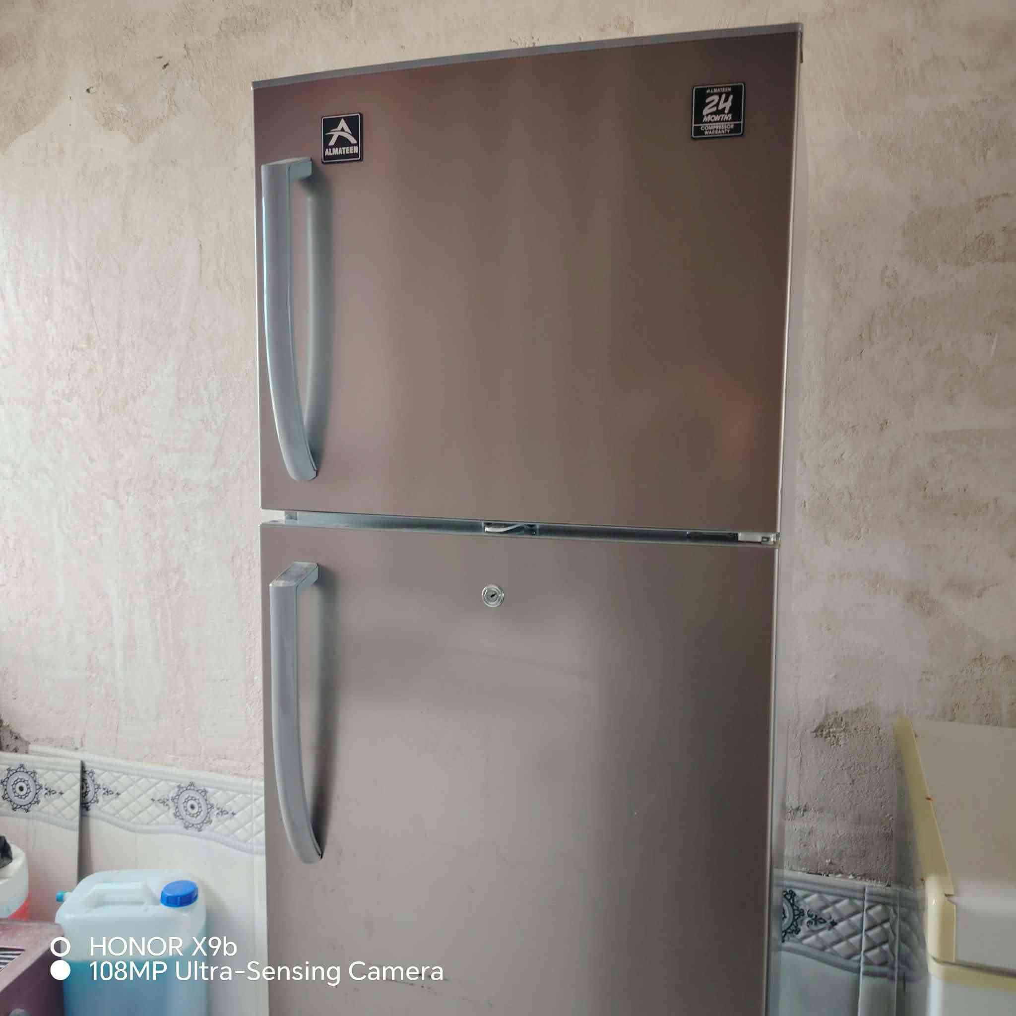 السلام عليكم
ثلاجه وطباخ المتين مصري أخت الجديد للبيع حله نيل ***********
