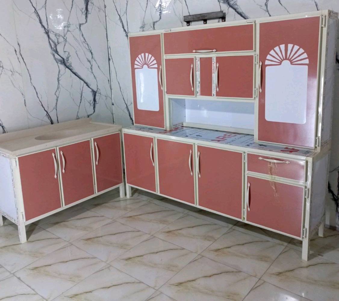 كاونتر ٣ قطع
الارضي والملحق مترين
السنك متر و٢٠ سم


السعر 300 الف


التوصيل  🚚🚚🚚بغداد 10


ناصرية // 20  الف
بصرة //    25 الف