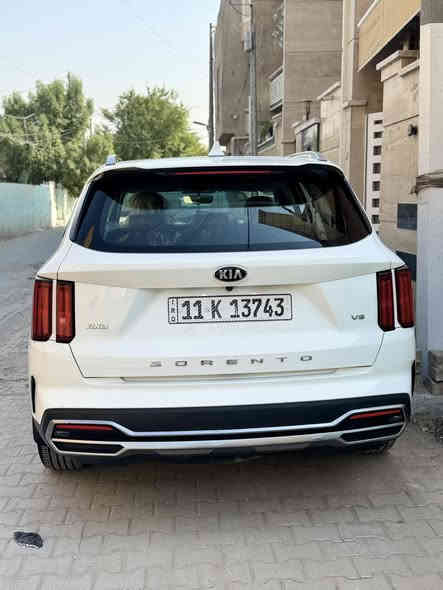 كيا سورنتو 2021 خليجي مكفولة كفالة عامة 
  المحرك 3500 6 سلندر 
كير 8 سرعات
مفتاح التشغيل بصمة                          
بنوراما
تشغيل عن بعد
كير ماوس
ماشيه 39 الف           
فتح الصندوق كهرباء 
جامات 4 اوتو صعود نزول
‏AIRBAG عدد 2
دشبول 7 الوان
قبضات ابواب المنيوم.                           
لايت زينون 4 عدسات + LED 
كشافات زينون                                      
مقود جلد حياكة 
مثبت سرعة
المودات والاوامر الصوتية.                      
فحص نظام السيارة
عدد المقاعد 7 
مقاعد امامية كهرباء                              
مقاعد جلد 
بردات ابواب خلفية 
شاشة ابل كار بلي
كامرات عدد4                                    
حساسات امامية 
حساسات خلفية 
تبريد شاشة
3 قطع تبريد 
نقطة نزول منحدرات.                            
نظام مانع تزحلق 
‏ABS
شاحن موبايل واير ليس                          
اشاير بالمري والمري شفط
مخرج AUX
حساس اطارات
مخرج USB
‏BIuetooth
مخرج منفذ الطاقة عدد 3                     
عدد حاملات اكواب 8
درايف مود 
‏( comfort - eco- sport -smart
‏‎‏‎‏بصمة تشغيل عدد 2                                                               

تحويل ثاني يوم السياره بأسمي 
مكان السياره بغداد الحرية
السعر 285 

***********
