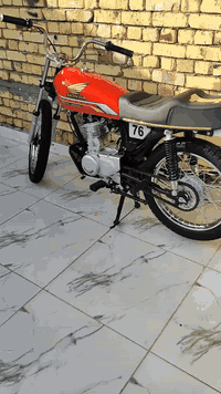 شباب دراجه للبيع بدون اوراق ٦٠٠ وبيها مجال ٠٧٧٦٢٥٦٠٨٦٥