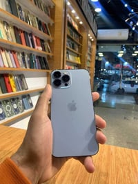 ايفون 13 شرق اوسط ذاكرة ٢٥٦ بطارية ٨٤  07832588591