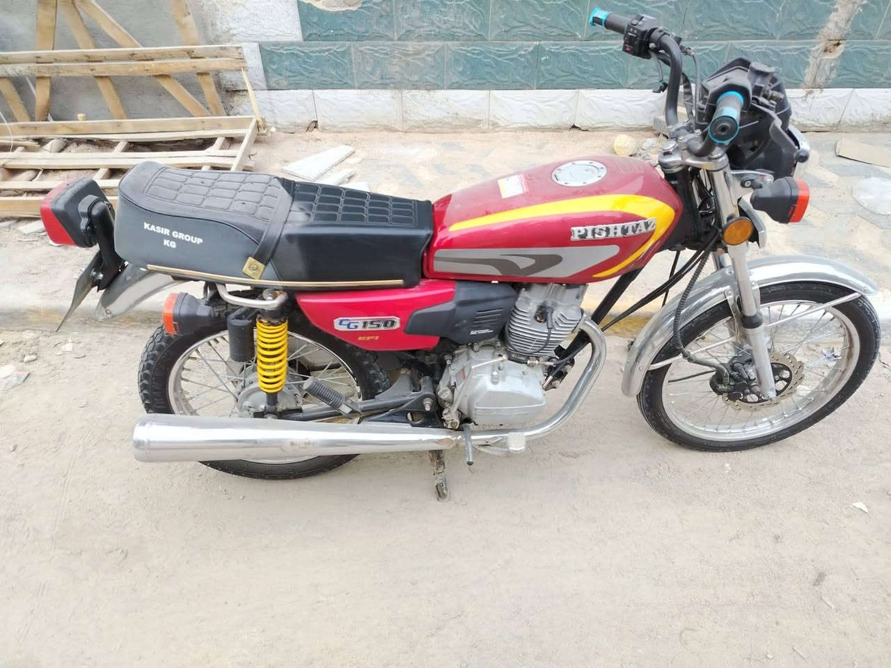 السلام عليكم دراجه للبيع بيشرو مو متواجد خاص رقم ***********
