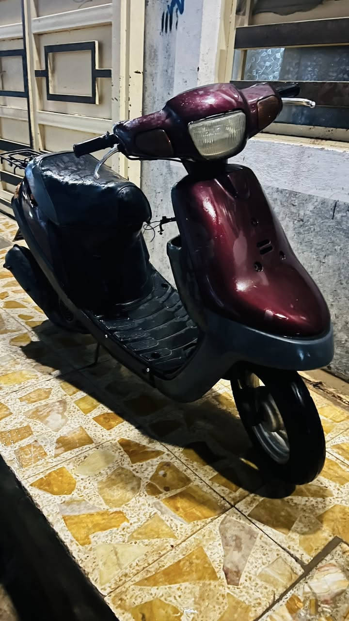 سلام عليكم دراجه بطه  مكينه كوريه مامفتوحه (ومابيه شي لمكينه) مكان كربلاء باب طويريج يم الجسر سكليتر واحد خط واحد مو خطين ماعرف ياموديل. سعر ١٥٠ قفل لحد يعاملني👍***********هاتف وخاص هم موجود
