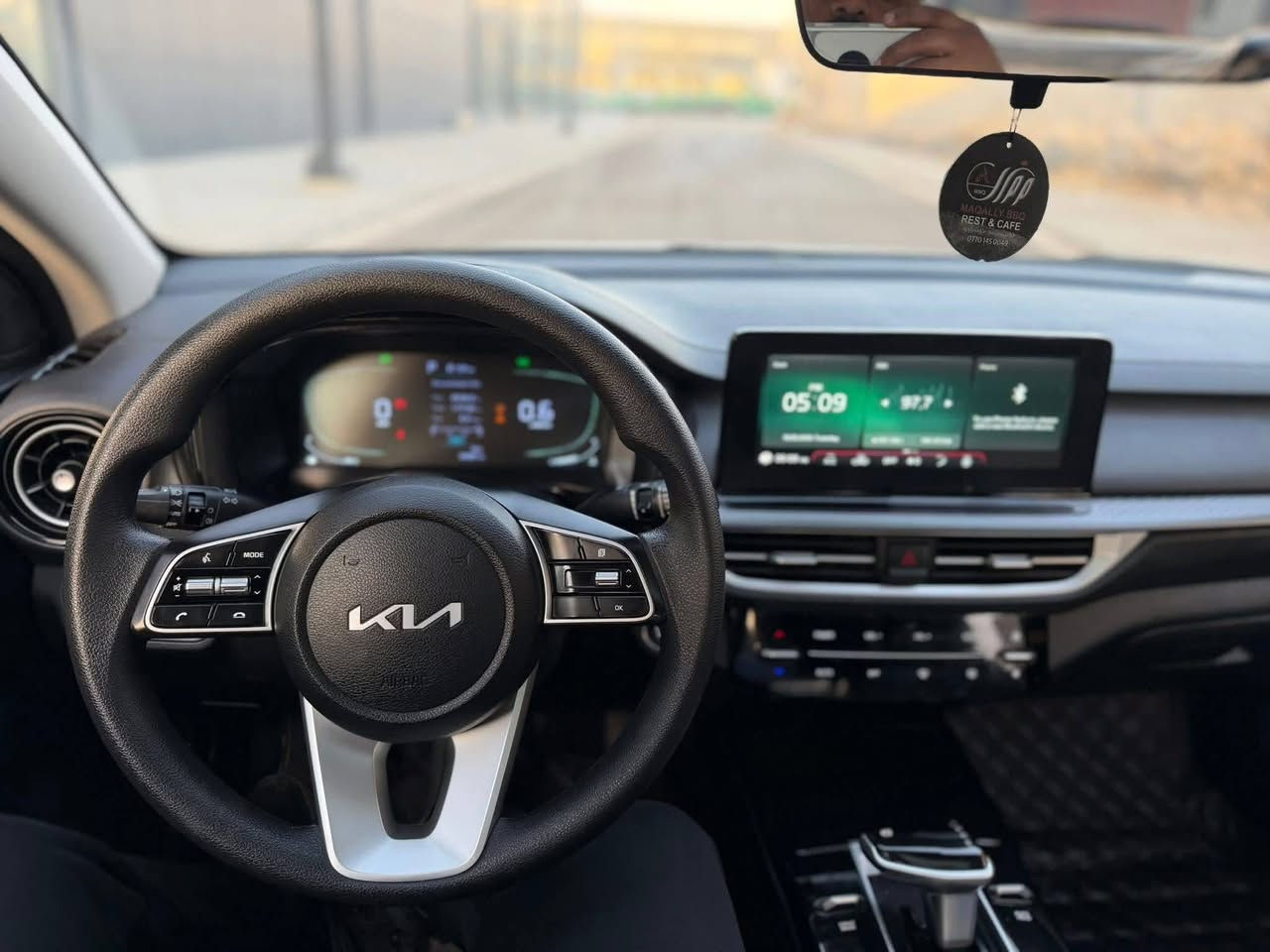 مراوس فقط ففط ب سوناتا او النتره او توسان او سبورتج او اوبتيما او k5 اي شي ثانيا حسب الرغبه فقط مراوس لان ماكدر ابقه بدون سياره عندي التزام بيها 
كيا k3 موديل 2024فول مواصفات بصمة فتحة شاشة حساس امامي خلفي كشنات  جلدامكينة 1500 دبل نوزل  فول ماشية 8 الاف مكفولة كفالة عامة بيهه دحجه ممبينه بهلال الخلفي ماتبين ابد ابد رقم اربيل وكالة تحويل مكاني بالعشار ورقمي بي وتساب واتصال ***********
