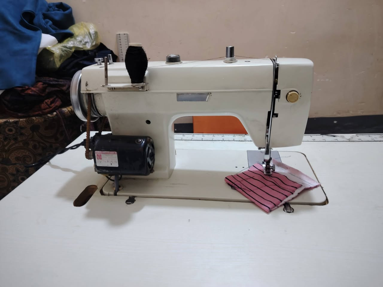 مكينة برذر الاصلي
كلش نظيفة ومعايزة اي شي هي وميزهة قفل ١٥٠ بدون عملة مكانهة نجف حي القادسية مقابل شقق عماد سكر *********** وجنطتهة هم موجودة
