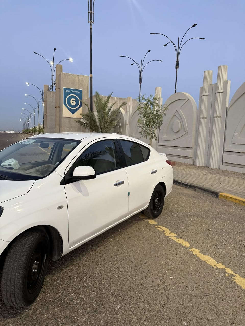 السلام عليكم نيسان سني 2024 هندي بليته الزركه السياره كفاله عامه من كلشي ماشيه40 السعر 124 مكان بصره  نواب الضباط رقم***********
